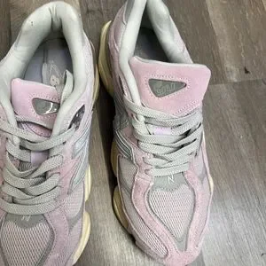 New Balance | Shoes | New Balance 960 Pink Grey Gray Mens 8  display picture 3